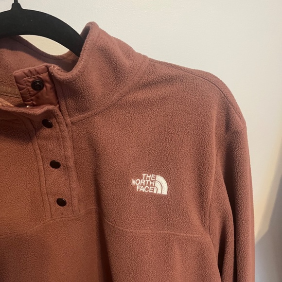 Women’s The North Face TKA Glacier Snap-Neck Fleece Pullover - Picture 3 of 5